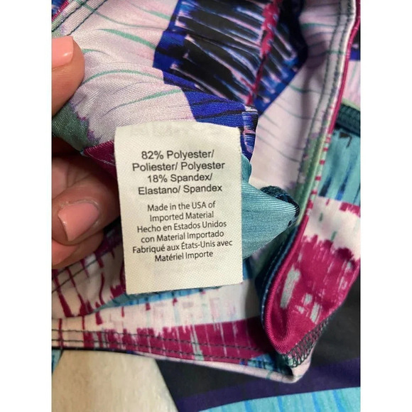 Beyond Yoga Lux Print Capri Legging in Palm Shadow- size Small - Picture 4 of 7